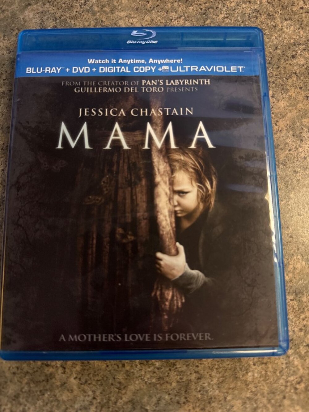 Mama Blu-Ray + DVD + Digital Copy Combo Pack Guillermo Del Toro Jessica Chastain